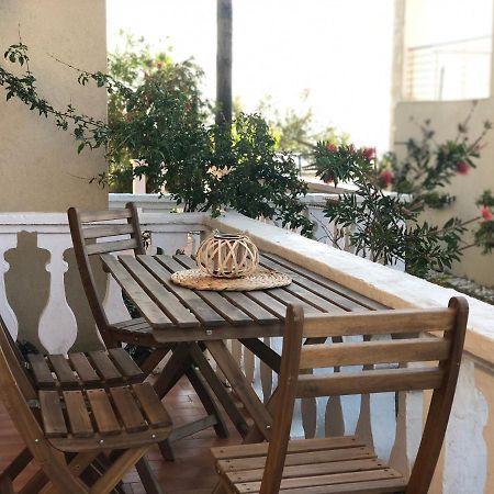 Ayerina Ground Floor Apartment อาร์ริลลาส ภายนอก รูปภาพ