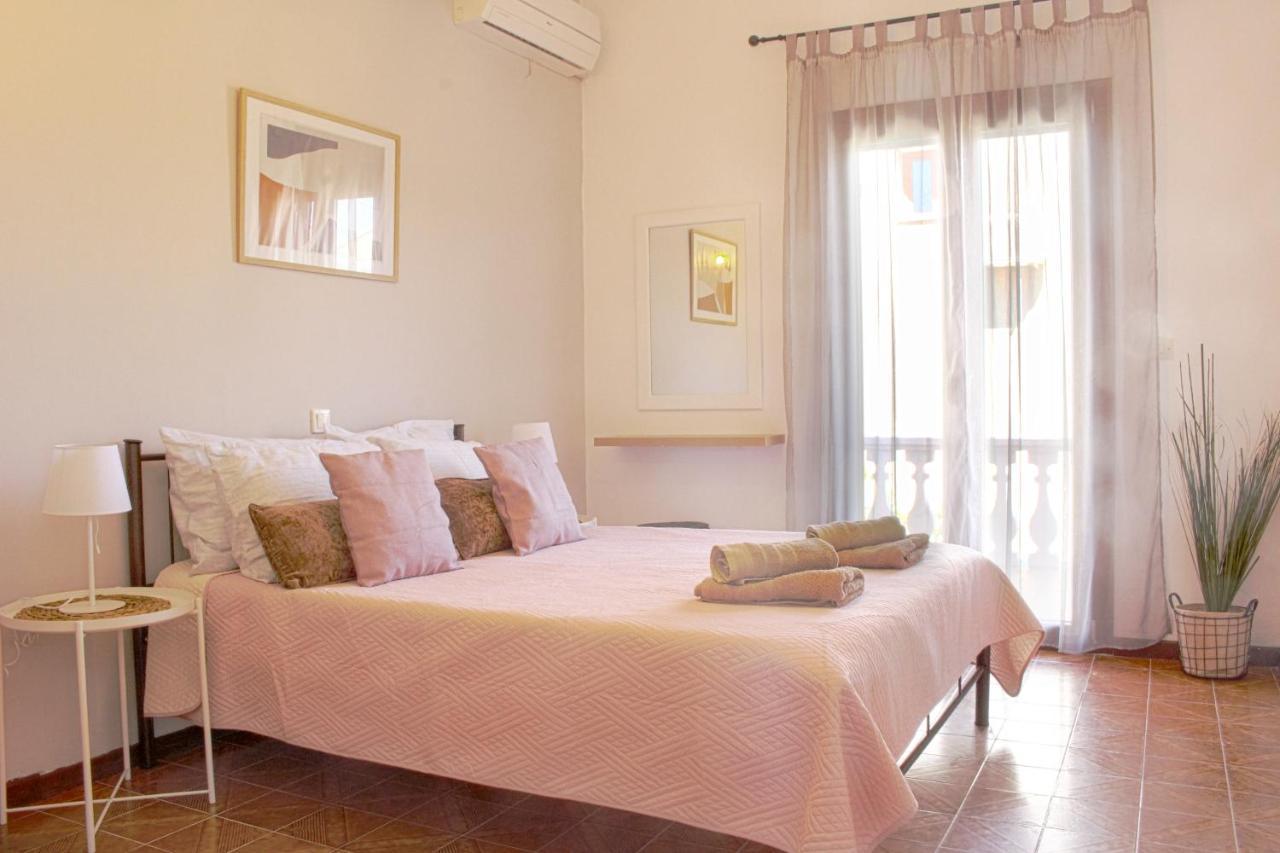 Ayerina Ground Floor Apartment อาร์ริลลาส ภายนอก รูปภาพ