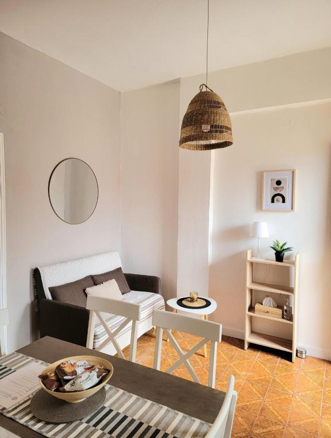 Ayerina Ground Floor Apartment อาร์ริลลาส ภายนอก รูปภาพ