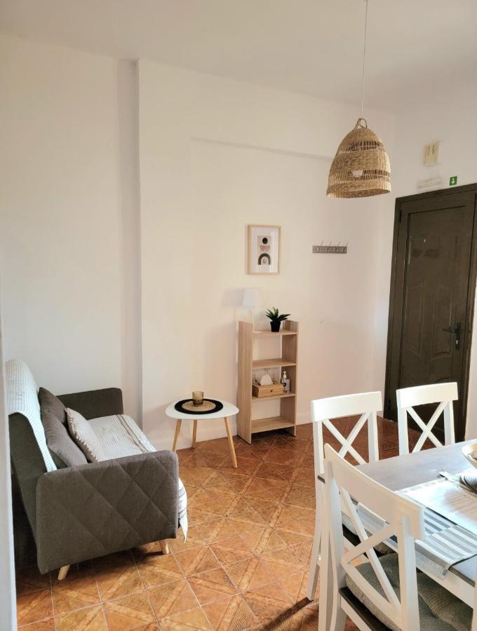 Ayerina Ground Floor Apartment อาร์ริลลาส ภายนอก รูปภาพ